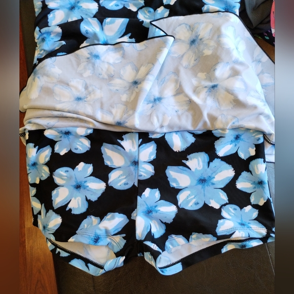 NWT COCOPEAR Women's Shaping Body One Piece Swim Dress Floral Tummy Control Sz S - Picture 15 of 16